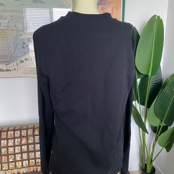 Yang Li - Picture 2 of 3